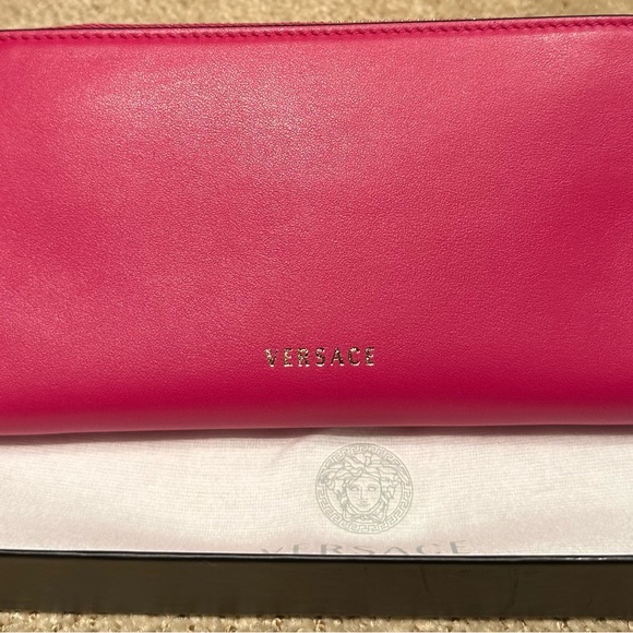 Versace wallet - Picture 1 of 5